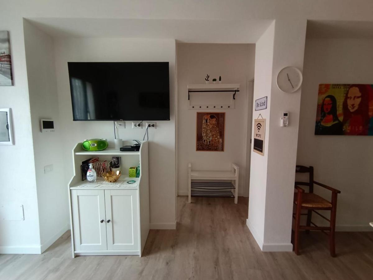 Indipendente Nel Centro Di Decimomannu Villa Luaran gambar