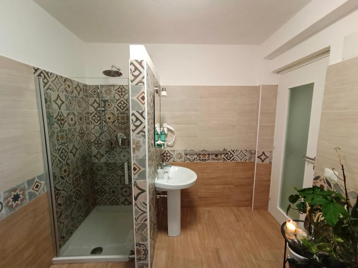 Indipendente Nel Centro Di Decimomannu Villa Luaran gambar